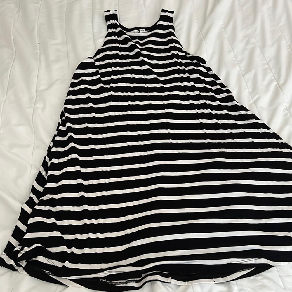 Large Black and White Striped Sleeveless Sundress
